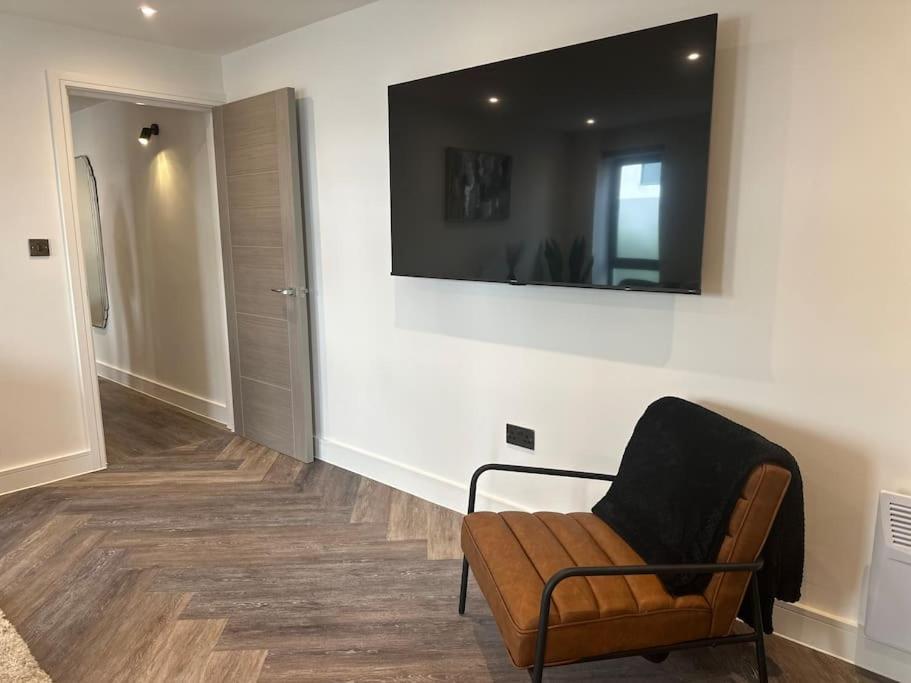 Museum View Apartments City Centre 1 Bedroom Кардифф Экстерьер фото